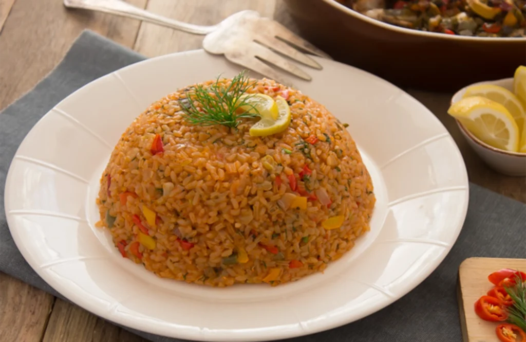 طبق أرز أحمر صيادية - مطبخ صافي للأكل البيتي