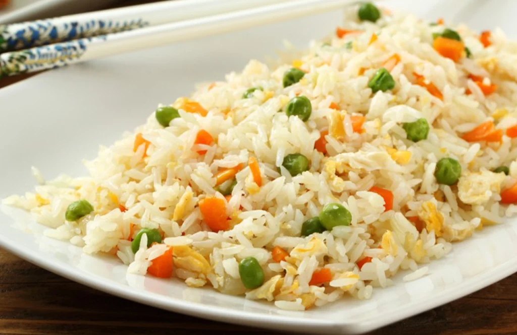 طبق أرز بالبسلة و الجزر - مطبخ صافي للأكل البيتي